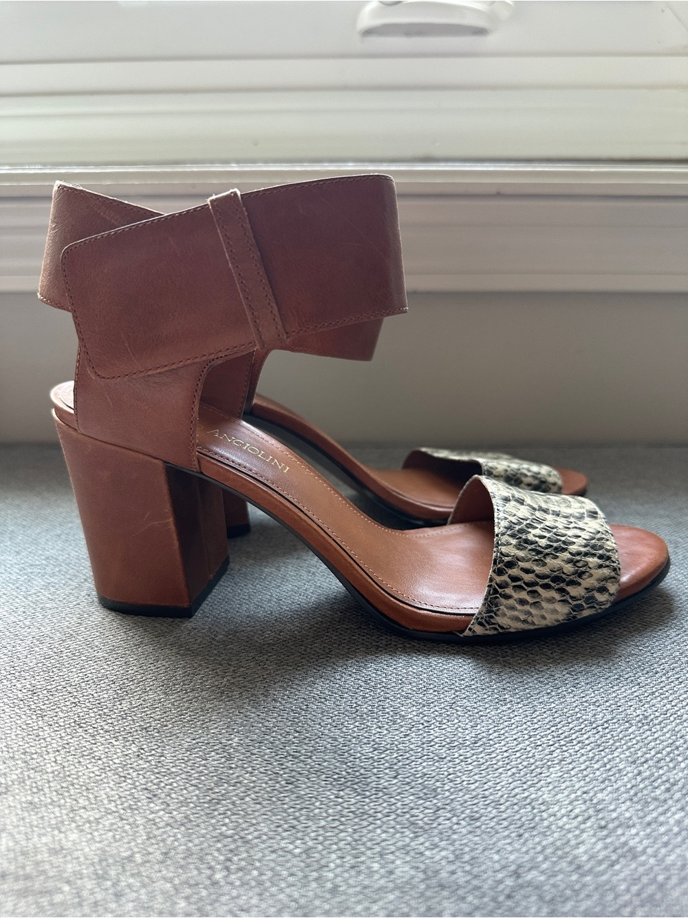 Enzo Angiolini Windell Snake Skin Ankle Strap Block Open Toe
Heel Sandal Shoes